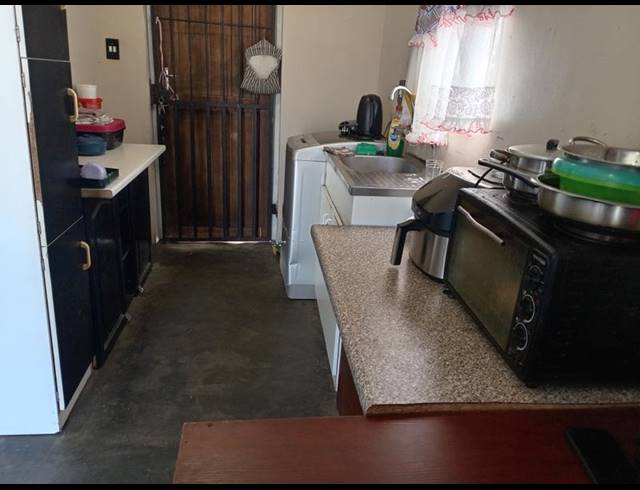 2 BEDROOM HOUSE FOR SALE IN WOODLANDS